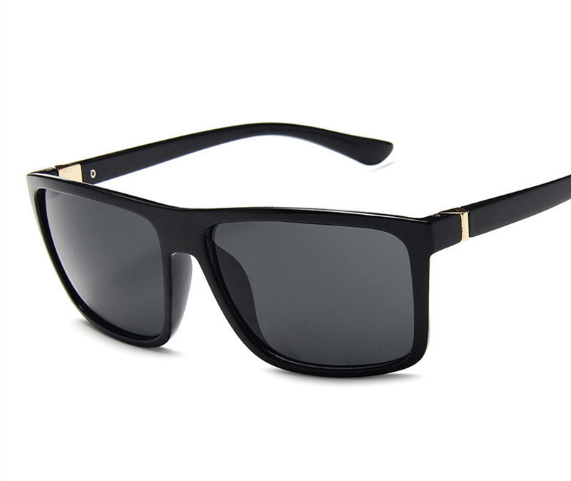 sand-black-frame-black-film