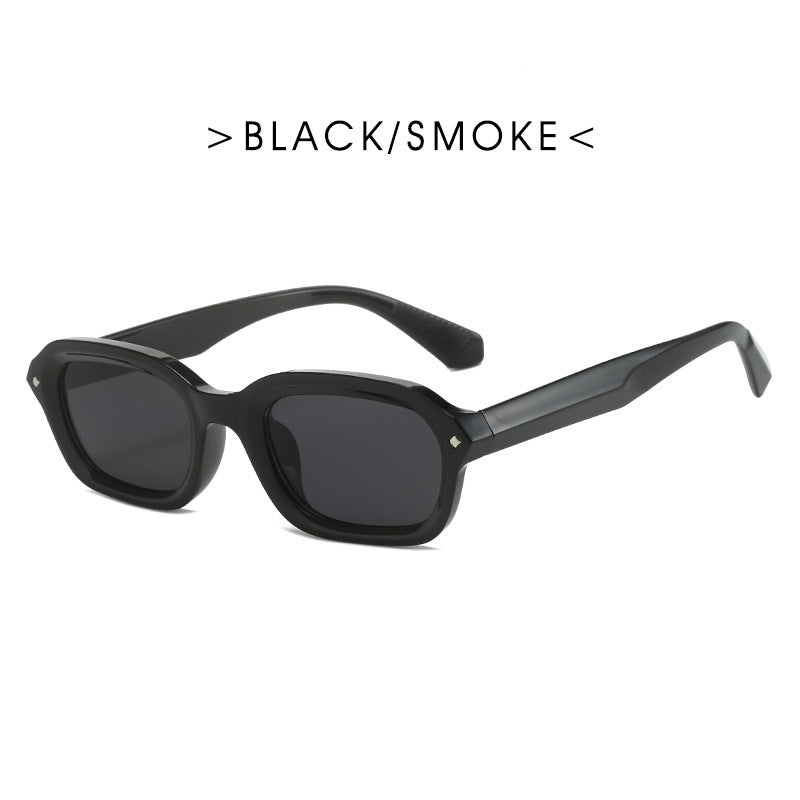 black-frame-gray-piece