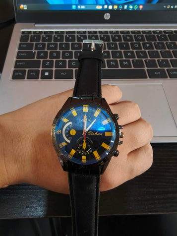 Men's Leather Watch Strap Quartz Sports Watch
