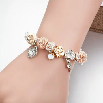 Bracelet Jewlery Designer for Women High Quality Silver Plated Heart-Shaped Charms and Key Pendant Bracelet for Lovely Girl Bracelets Gift Jewelry