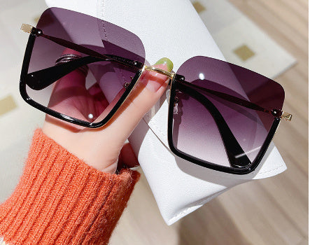 black-frame-gradient-gray