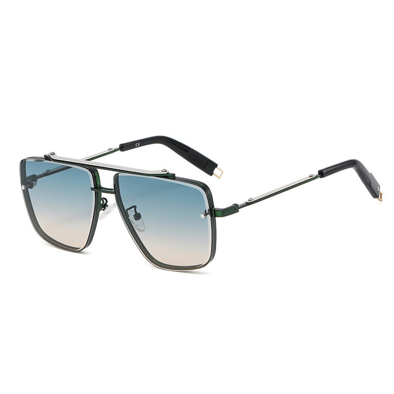 green-and-silver-frame-c4