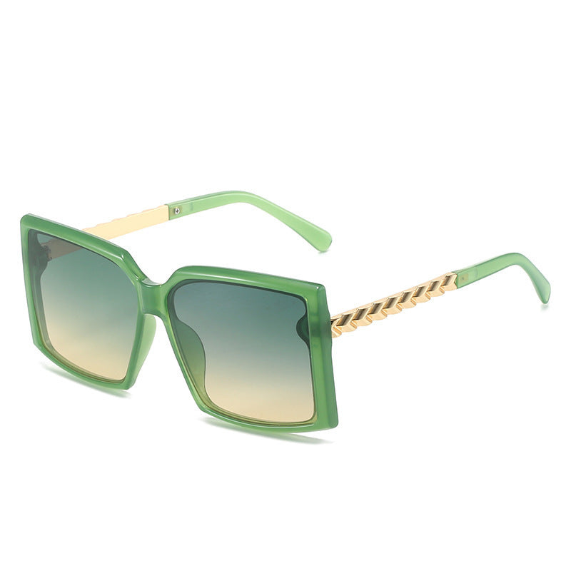 green-frame-green-yellow-sheet