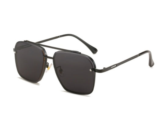 black-frame-grey-sheet