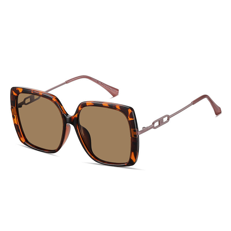 tortoiseshell-framed-tea-chips