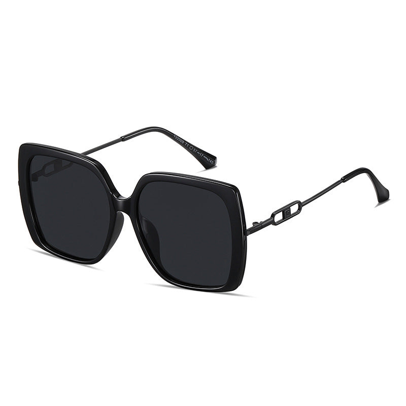 black-frame-black-gray-piece