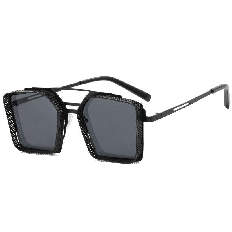 black-frame-gray-piece